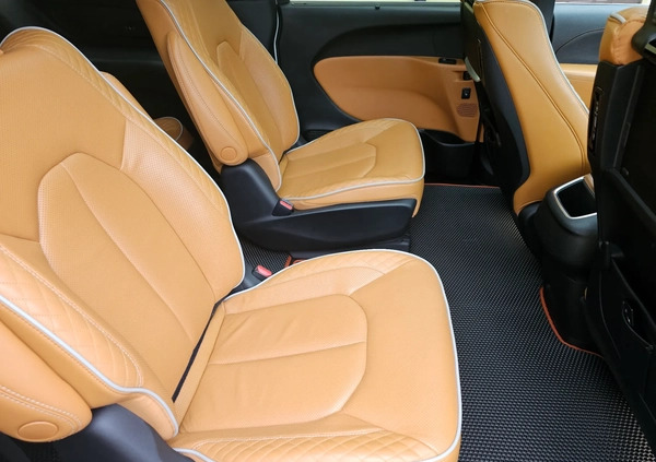 Chrysler Pacifica cena 271000 przebieg: 26167, rok produkcji 2022 z Słubice małe 781